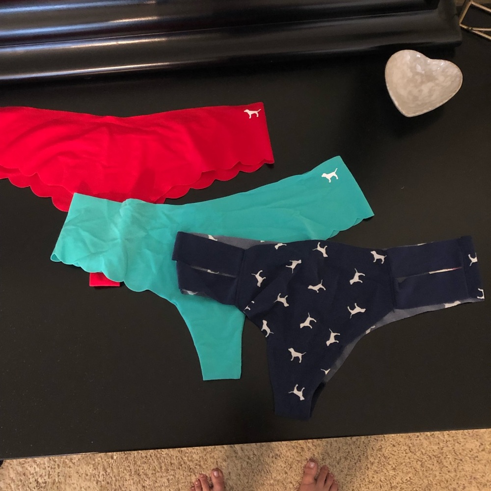 PINK thongs X3, NEVER WORN WITH TAGS